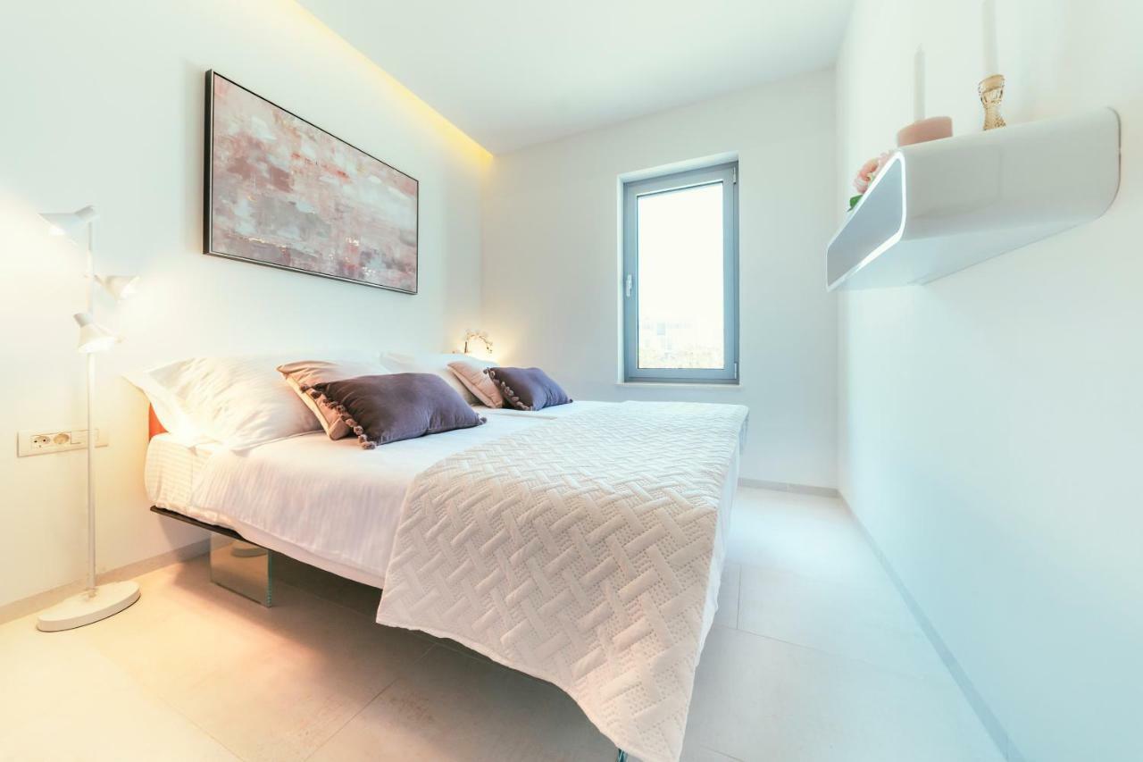 Unique Luxury Designers Apartment Right Next To The Beach Sukošan Extérieur photo